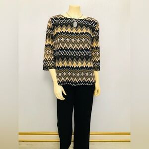 Worthington Zigzag Chevron Top in Black, Olive & Gold Tones